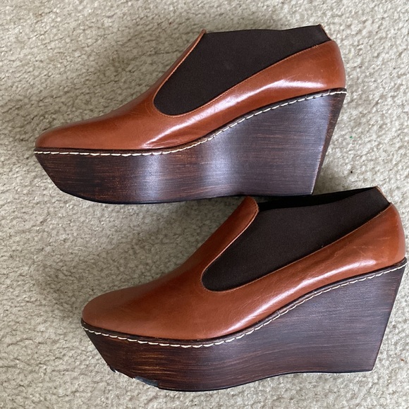 Tapeet by Vicini Leather Platform Wedges - Picture 3 of 12